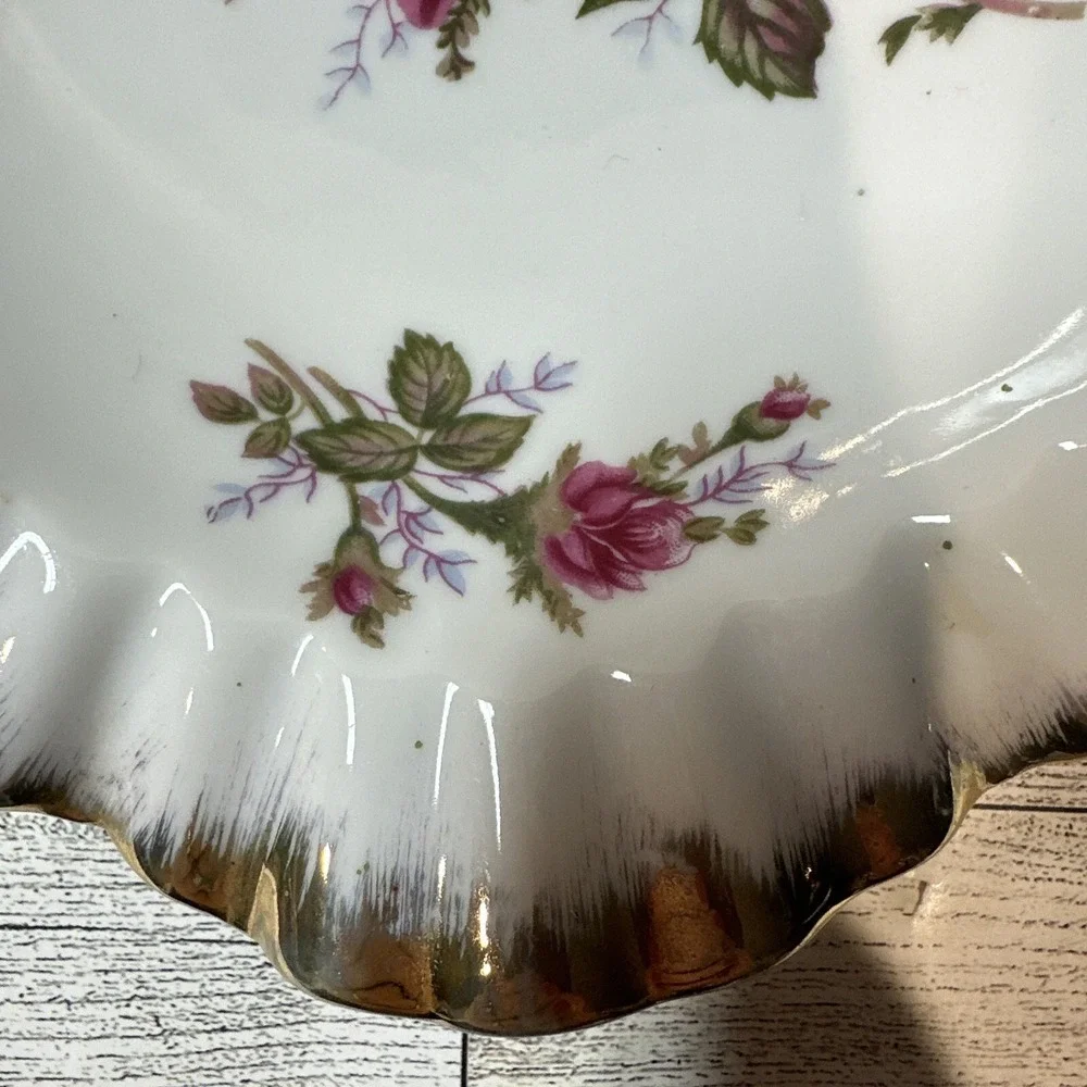 Moss Rose Dish #28/6M Scalloped Gold Rim w/ Handle 9x8.5